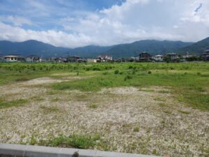 ロケ地依頼・草原・広い空き地・学校跡地・広場・ロケ地探し・バラエティー番組・落とし穴・ドラマ撮影・映画撮影・YouTube撮影・ミュージックビデオ撮影・テレビ撮影場所・ロケーションコーデネート・ロケコーデネート・場所探し・アトリエミカミ・東京近郊・東京・埼玉・千葉・茨城・栃木・群馬・神奈川・関東