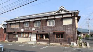 橋本珈琲スタジオ・登録有形文化財橋本旅館スタジオ・登録有形文化財橋本旅館スタジオ外観・撮影スタジオ・アトリエミカミ・管理運営・グットデザイン賞・登録有形文化財橋本旅館スタジオ・古民家カフェ・登録有形文化財・ドラマ撮影・映画撮影・再現ドラマ撮影・YouTube撮影・ミュージックビデオ撮影・CM撮影・ロケ地・ロケ現場・撮影場所・ハウススタジオ・レンタルスタジオ・貸しスタジオ・東京・東京近郊・桜川市・真壁町・撮影準備