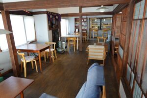 橋本珈琲スタジオ・登録有形文化財橋本旅館スタジオ・登録有形文化財橋本旅館スタジオ外観・撮影スタジオ・アトリエミカミ・管理運営・グットデザイン賞・登録有形文化財橋本旅館スタジオ・古民家カフェ・登録有形文化財・ドラマ撮影・映画撮影・再現ドラマ撮影・YouTube撮影・ミュージックビデオ撮影・CM撮影・ロケ地・ロケ現場・撮影場所・ハウススタジオ・レンタルスタジオ・貸しスタジオ・東京・東京近郊・桜川市・真壁町・撮影準備