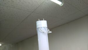 蛍光型LED照明・メンテナンンス・アトリエミカミ学校スタジオ・アトリエミカミの撮影現場・学校スタジオ・学校撮影・ミュージックビデオ撮影現場・撮影スポット・学園ドラマ・コマーシャル撮影・CM撮影・映画撮影・再現ドラマ撮影・コスプレ撮影・ユーチューブ撮影・アトリエミカミ・管理運営・学校撮影・レンタルスタジオ・東京近郊・東京・東京・関東・桜川市・真壁町・撮影専用物件