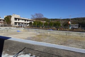 空のプール・水なしプール・学校のプール撮影・学校スタジオ・学校撮影・ミュージックビデオ撮影現場・撮影スポット・学園ドラマ・コマーシャル撮影・CM撮影・映画撮影・再現ドラマ撮影・コスプレ撮影・ユーチューブ撮影・アトリエミカミ・管理運営・学校撮影・レンタルスタジオ・東京近郊・東京・東京・関東・桜川市・真壁町・撮影専用物件