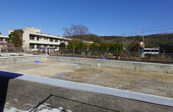 空のプール・水なしプール・学校のプール撮影・学校スタジオ・学校撮影・ミュージックビデオ撮影現場・撮影スポット・学園ドラマ・コマーシャル撮影・CM撮影・映画撮影・再現ドラマ撮影・コスプレ撮影・ユーチューブ撮影・アトリエミカミ・管理運営・学校撮影・レンタルスタジオ・東京近郊・東京・東京・関東・桜川市・真壁町・撮影専用物件