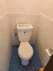 トイレの水漏れ修理・登録有形文化財橋本旅館スタジオ・アトリエミカミ・登録有形文化財橋本旅館スタジオ・登録有形文化財橋本旅館スタジオ外観・撮影スタジオ・アトリエミカミ・管理運営・グットデザイン賞・登録有形文化財橋本旅館スタジオ・古民家カフェ・登録有形文化財・ドラマ撮影・映画撮影・再現ドラマ撮影・YouTube撮影・ミュージックビデオ撮影・CM撮影・ロケ地・ロケ現場・撮影場所・ハウススタジオ・レンタルスタジオ・貸しスタジオ・東京・東京近郊・桜川市・真壁町・撮影準備