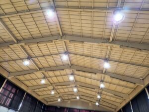 体育館の照明がLEDになりました・水銀灯・体育館・体育施設。ロケハン・学校スタジオ・廊下・学校の廊下・学校スタジオ・筑波山・高校生の教室・学校スタジオ・学校撮影・ミュージックビデオ撮影現場・撮影スポット・学園ドラマ・コマーシャル撮影・CM撮影・映画撮影・再現ドラマ撮影・コスプレ撮影・ユーチューブ撮影・アトリエミカミ・管理運営・学校撮影・レンタルスタジオ・東京近郊・東京・東京・関東・桜川市・真壁町・撮影専用物件
