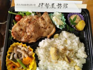 ロケ弁・伊勢屋旅館・学校スタジオ・高校生の教室・学校スタジオ・学校撮影・ミュージックビデオ撮影現場・撮影スポット・学園ドラマ・コマーシャル撮影・CM撮影・映画撮影・再現ドラマ撮影・コスプレ撮影・ユーチューブ撮影・アトリエミカミ・管理運営・学校撮影・レンタルスタジオ・東京近郊・東京・東京・関東・桜川市・真壁町・撮影専用物件