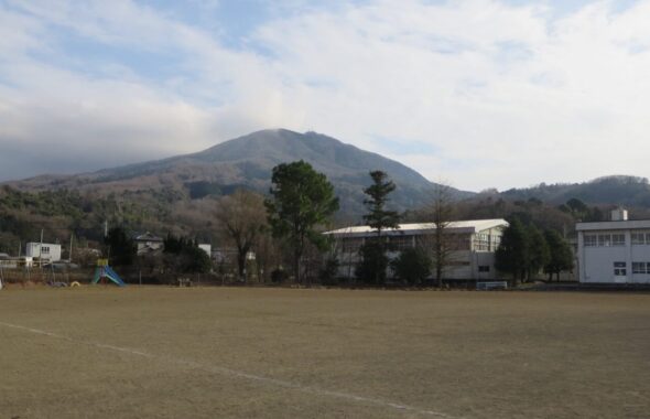 校庭・学校スタジオ・筑波山・高校生の教室・学校スタジオ・学校撮影・ミュージックビデオ撮影現場・撮影スポット・学園ドラマ・コマーシャル撮影・CM撮影・映画撮影・再現ドラマ撮影・コスプレ撮影・ユーチューブ撮影・アトリエミカミ・管理運営・学校撮影・レンタルスタジオ・東京近郊・東京・東京・関東・桜川市・真壁町・撮影専用物件