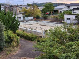 空のプール・水なしプール・学校のプール撮影・学校スタジオ・学校撮影・ミュージックビデオ撮影現場・撮影スポット・学園ドラマ・コマーシャル撮影・CM撮影・映画撮影・再現ドラマ撮影・コスプレ撮影・ユーチューブ撮影・アトリエミカミ・管理運営・学校撮影・レンタルスタジオ・東京近郊・東京・東京・関東・桜川市・真壁町・撮影専用物件