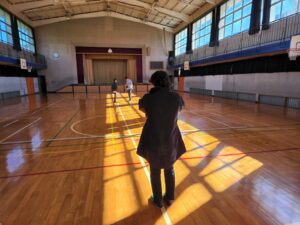 体育館・ロケハン・学校スタジオ・廊下・学校の廊下・学校スタジオ・筑波山・高校生の教室・学校スタジオ・学校撮影・ミュージックビデオ撮影現場・撮影スポット・学園ドラマ・コマーシャル撮影・CM撮影・映画撮影・再現ドラマ撮影・コスプレ撮影・ユーチューブ撮影・アトリエミカミ・管理運営・学校撮影・レンタルスタジオ・東京近郊・東京・東京・関東・桜川市・真壁町・撮影専用物件