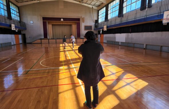体育館・ロケハン・学校スタジオ・廊下・学校の廊下・学校スタジオ・筑波山・高校生の教室・学校スタジオ・学校撮影・ミュージックビデオ撮影現場・撮影スポット・学園ドラマ・コマーシャル撮影・CM撮影・映画撮影・再現ドラマ撮影・コスプレ撮影・ユーチューブ撮影・アトリエミカミ・管理運営・学校撮影・レンタルスタジオ・東京近郊・東京・東京・関東・桜川市・真壁町・撮影専用物件