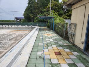 行田学校スタジオ・プールサイド・メンテナンス・高圧洗浄・清掃・北河原高等学校・高校スタジオ・東京近郊