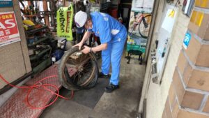リヤカーのタイヤ修理
