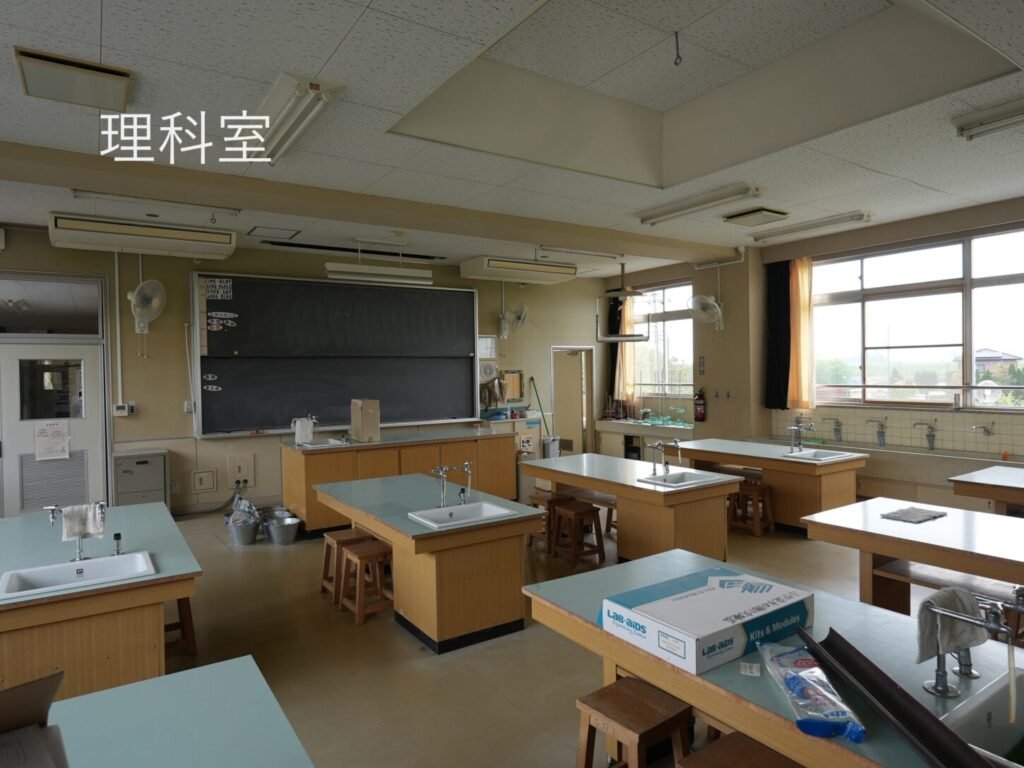 学校　校舎　レンタル　貸出し理科室　　学生　個人　企業
