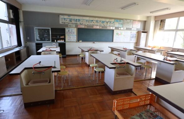 まるまる学校スタジオ実験室・理科室
