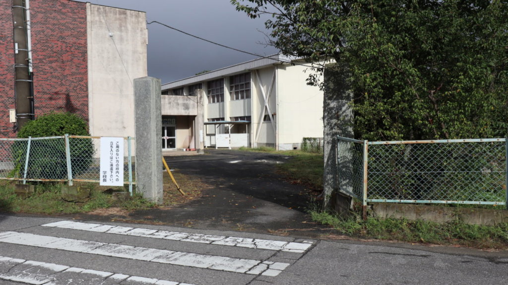 撮影で使える学校スタジオ・もう一つの門・東京近郊・ロケ地