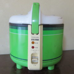 昭和レトロな炊飯器１９７０年代