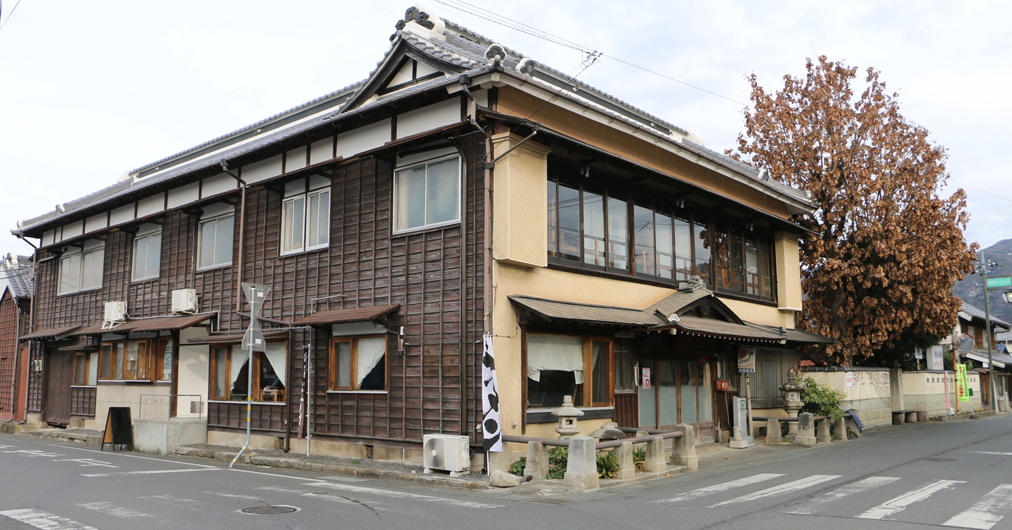 登録有形文化財橋本旅館スタジオ
