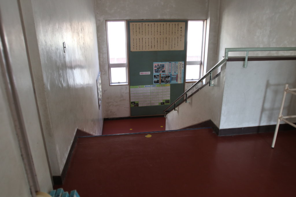 撮影で使える学校スタジオ階段・東京近郊・ロケ地