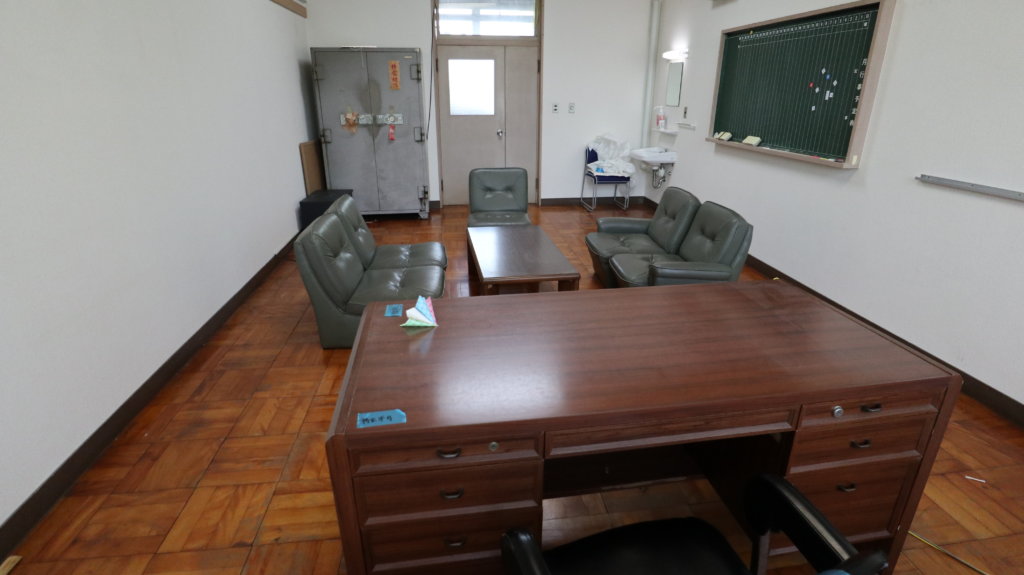 撮影で使える学校スタジオ・校長室・東京近郊・ロケ地