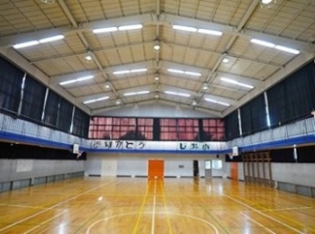 まるごと撮影できちゃう学校スタジオ・体育館・