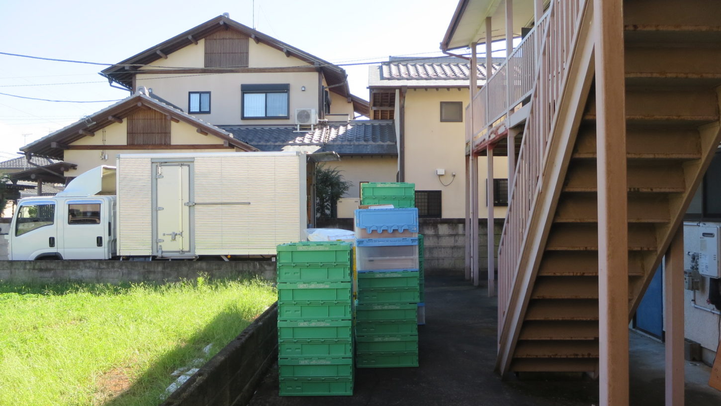 昭和でレトロなアパートスタジオ・装飾部・美術道具搬入・美術トラック・横付けできます。