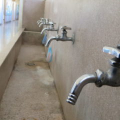 いろいろ撮影できる学校スタジオ・校舎内・水のみ場所・手洗い場所・廊下