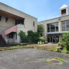 行田学校スタジオ・高校正面玄関・北河原高等学校