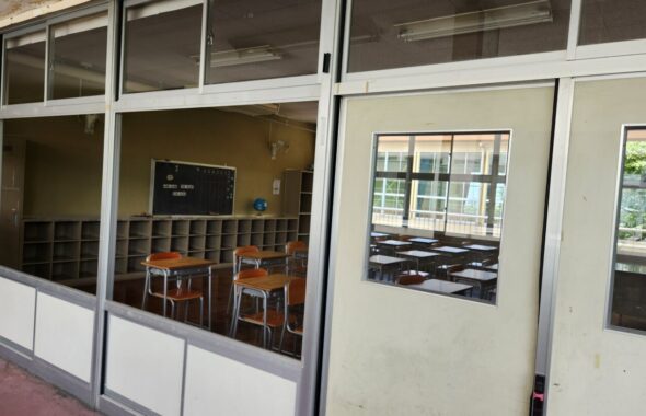 壁を取り外した写真・壁取り外し・行田学校スタジオ・東京都・埼玉県・千葉県・茨城県・関東圏・ＣＭ撮影・映画撮影・ミュージックビデオ撮影・再現ドラマ撮影・コスプレイベント・コスプレ撮影・YouTube撮影・ロケ地・ロケ現場・ハウススタジオ・撮影場所・高校生教室・東京近郊・埼玉県・行田市・レンタルスペース・レンタルスタジオ・電動工具・アトリエミカミ管理運営・メインロケハン・ロケハン・オールスタッフロケハン・下見・ロケ弁・ロケ地・ロケ場所郊・学校名看板撮影・撮影場所・撮影地・アトリエミカミ撮影場所管理物件・学校ロケ場所・学校ロケ地・学校・高校スタジオ・映画撮影・ドラマ撮影・再現ドラマ撮影・YouTube撮影・コスプレ撮影・レンタルスタジオ・貸しスタジオ・ハウススタジオ・撮影場所・ロケ地・ロケ場所・アトリエミカミ管理運営・メインロケハン・ロケハン・オールスタッフロケハン・下見・ロケ弁・ロケ地・ロケ場所郊・学校名看板撮影・撮影場所・撮影地・アトリエミカミ撮影場所管理物件・学校ロケ場所・学校ロケ地・学校・高校スタジオ・ロケ弁・日本テレビ・ＴＢＳテレビ・テレビ東京・テレビ朝日・ＮＨＫ・フジテレビ・テレビ大阪・東海テレビ・メーテレ・朝日放送・中京テレビ・名古屋テレビ・北河原高等学校