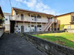 撮影用アパートスタジオ・アパートスタジオ・撮影専用・撮影専用に改造したアパートスタジオ・撮影用電源。壁の取り外し・撮影用物件・ハウススタジオ・レンタルハウス・貸しスタジオ・アトリエミカミ・管理運営・スタジオ料金・映画撮影・ドラマ撮影・再現ドラマ撮影・YouTube撮影・ミュージックビデオ撮影・CM撮影・東京・東京近郊・連続ドラマ撮影・ロケ地・ロケ場所・有名作品・ロケ地巡り・ロケハン・ロケ弁・撮影場・美術建込・ドローン撮影・日本テレビ・テレビ朝日・テレビ東京・フジテレビ・ネットフリックス・ＣＭ撮影・撮影スタジオ