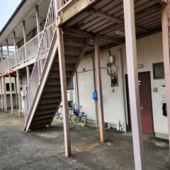 撮影用アパートスタジオ・アパートスタジオ・撮影専用・撮影専用に改造したアパートスタジオ・撮影用電源。壁の取り外し・撮影用物件・ハウススタジオ・レンタルハウス・貸しスタジオ・アトリエミカミ・管理運営・スタジオ料金・映画撮影・ドラマ撮影・再現ドラマ撮影・YouTube撮影・ミュージックビデオ撮影・CM撮影・東京・東京近郊・連続ドラマ撮影・ロケ地・ロケ場所・有名作品・ロケ地巡り・ロケハン・ロケ弁・撮影場・美術建込・ドローン撮影・日本テレビ・テレビ朝日・テレビ東京・フジテレビ・ネットフリックス・ＣＭ撮影・撮影スタジオ・東京都・埼玉県・千葉・神奈川・茨城・関東圏・