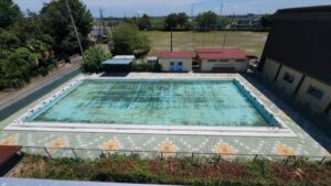 プール撮影・学校のプール・プール清掃シーン・行田学校スタジオ・校庭・清掃・北河原高等学校・高校スタジオ・東京近郊・ミュージックビデオ撮影・映画撮影・ドラマ撮影・再現ドラマ撮影・YouTube撮影・コスプレ撮影・レンタルスタジオ・貸しスタジオ・ハウススタジオ・撮影場所・ロケ地・ロケ場所・アトリエミカミ管理運営・メインロケハン・ロケハン・オールスタッフロケハン・下見・ロケ弁・ロケ地・ロケ場所郊・学校名看板撮影・撮影場所・撮影地・アトリエミカミ撮影場所管理物件・学校ロケ場所・学校ロケ地・学校・高校スタジオ・ミュージックビデオ撮影・映画撮影・ドラマ撮影・再現ドラマ撮影・YouTube撮影・コスプレ撮影・レンタルスタジオ・貸しスタジオ・ハウススタジオ・撮影場所・ロケ地・ロケ場所・アトリエミカミ管理運営・メインロケハン・ロケハン・オールスタッフロケハン・下見・ロケ弁・ロケ地・ロケ場所郊・学校名看板撮影・撮影場所・撮影地・アトリエミカミ撮影場所管理物件・学校ロケ場所・学校ロケ地・学校・高校スタジオ・ロケ弁・日本テレビ・ＴＢＳテレビ・テレビ東京・テレビ朝日・ＮＨＫ・フジテレビ・テレビ大阪・東海テレビ・メーテレ・朝日放送・中京テレビ・名古屋テレ