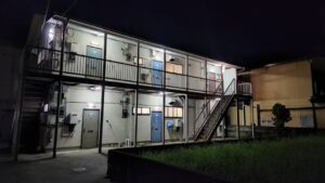 撮影用アパートスタジオ・アパートスタジオ・撮影専用・撮影専用に改造したアパートスタジオ・撮影用電源。壁の取り外し・撮影用物件・ハウススタジオ・レンタルハウス・貸しスタジオ・アトリエミカミ・管理運営・スタジオ料金・映画撮影・ドラマ撮影・再現ドラマ撮影・YouTube撮影・ミュージックビデオ撮影・CM撮影・東京・東京近郊・連続ドラマ撮影・ロケ地・ロケ場所・有名作品・ロケ地巡り・ロケハン・ロケ弁・撮影場・美術建込・ドローン撮影・日本テレビ・テレビ朝日・テレビ東京・フジテレビ・ネットフリックス・CM撮影・撮影スタジオ