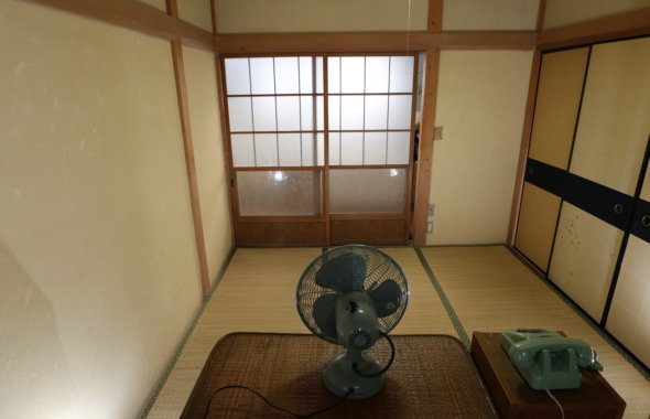 昭和でレトロなアパートスタジオ・パネル壁・取り外して