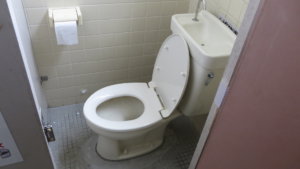 撮影で使える学校スタジオ・便所・便器・東京近郊・ロケ地