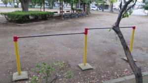 昭和でレトロなアパートスタジオそば・公園・鉄棒・遊具・東京近郊・撮影場所・ロケ