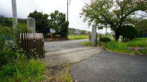 撮影で使える学校スタジオ・正面の正門・東京近郊・ロケ地
